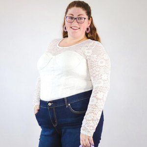 LACE‎ ME WITH LOVE BODYSUIT CURVY